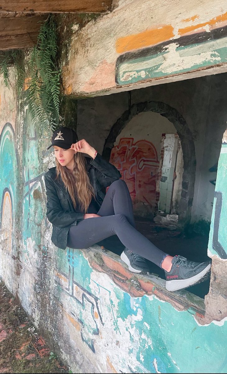 Steph Bates Prensa tweet media