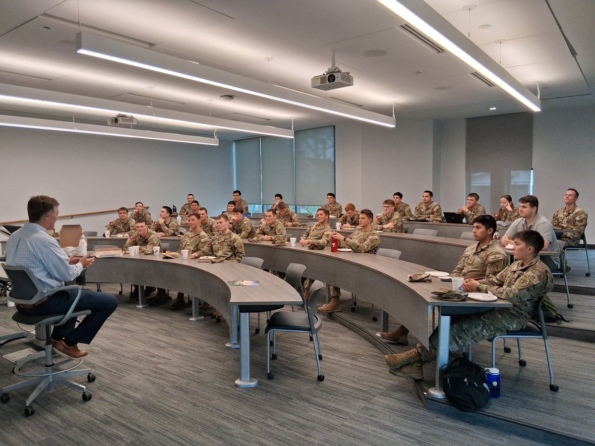 Tommy & Victoria Baker School of Business tweet media