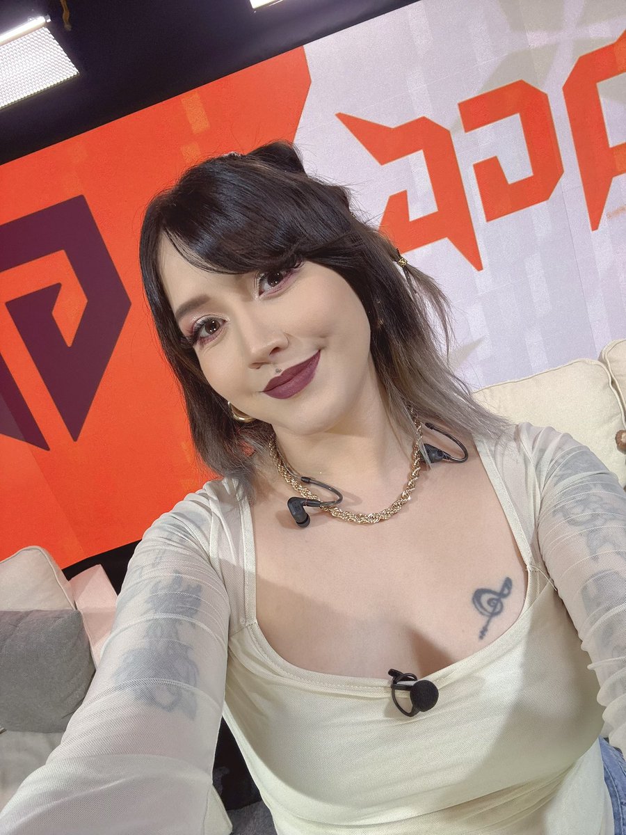 Li ✧ HOY Stream Extensible tweet media