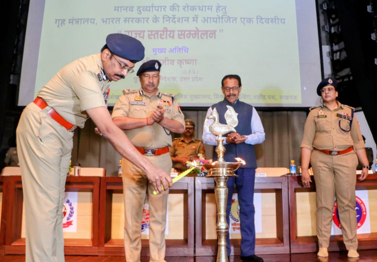 prakashdips's tweet image. State Level Workshop on Human Trafficking, by Smt.Padmaja Chauhan, IPS,ADG, WCSO UP Police today..
I gave a presentation on Ops Muskan &amp;amp; spoke on need for  coordinated approach by various organisations,NGOs,civil society..
#HumanTrafficking
#UPPolice
#UPGRP