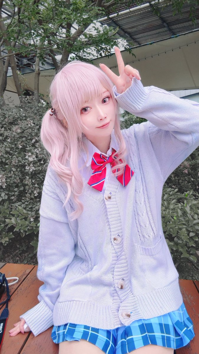 hachilema's tweet photo. 🎀の制服新調したのにまだ一回もやってないんだやりたいね(߹𖥦߹)

#prsk_cos https://t.co/q2AxiFFm5I