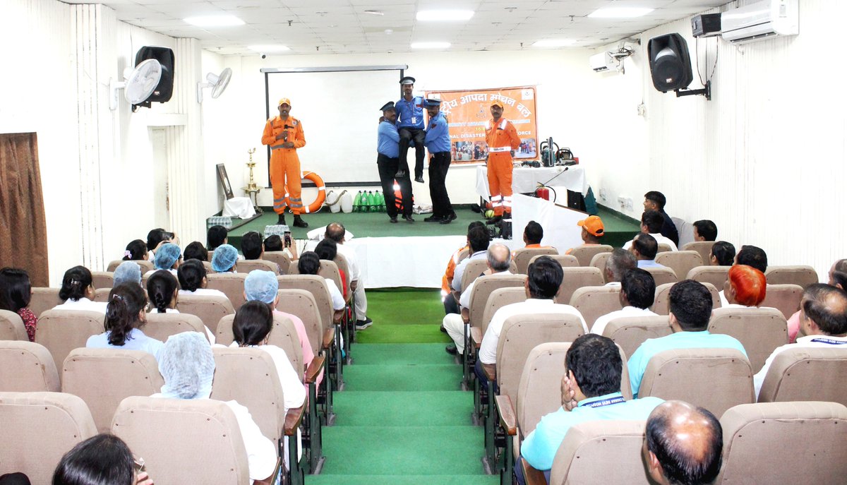 16 NDRF Delhi tweet media