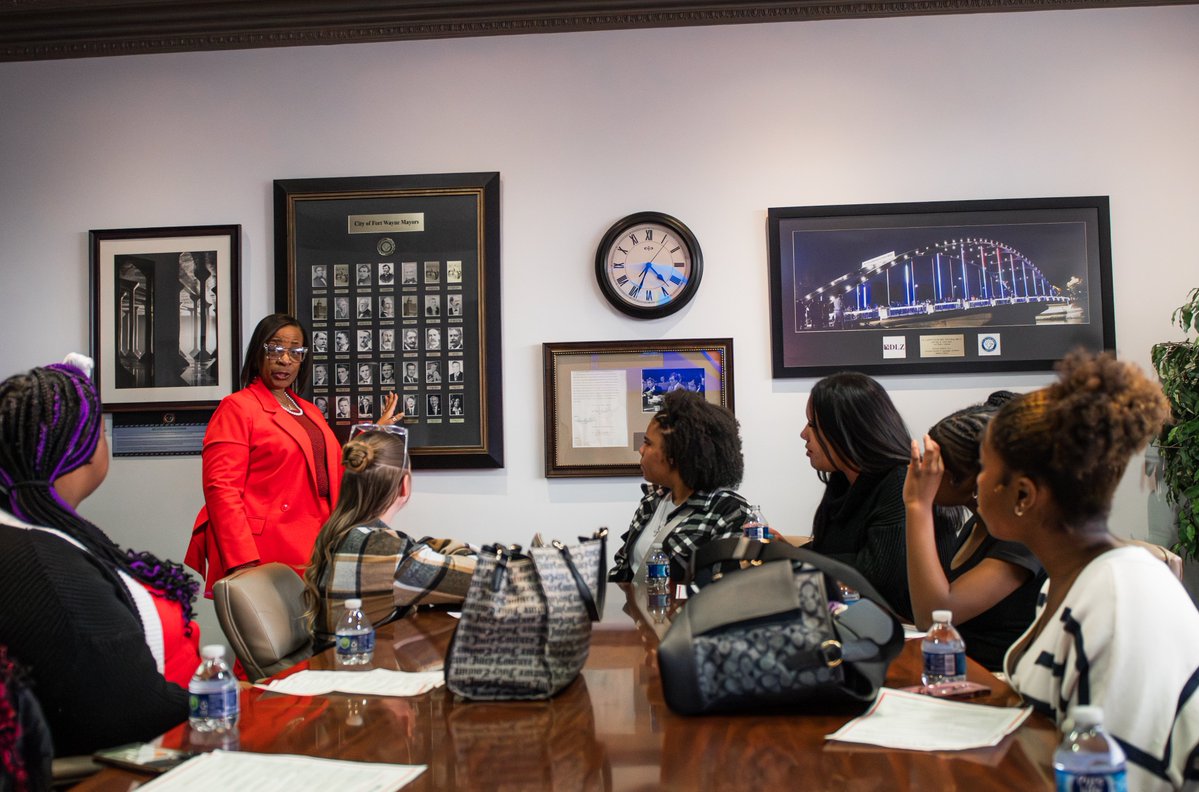 Mayor Sharon Tucker tweet media