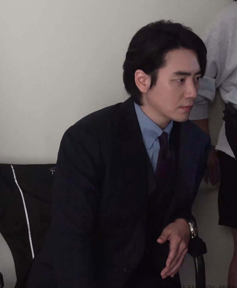 이준혁 얼굴 tweet media