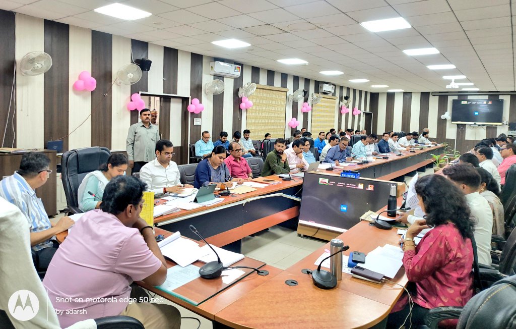 DM Sitapur tweet media