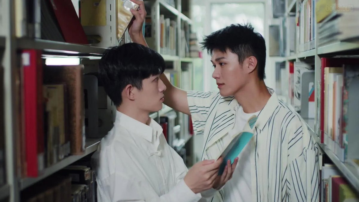 BoysLoveHubENG's tweet image. 🚨 ANOTHER ONE! Sun CaiZhen and Liang BeiYi star in the new CBL #FeelWhatYouFeel.

Two law students who are complete opposites, one bold, the other quiet, end up falling in love. They keep it a secret until a game in the boys’ dormitory reveals everything. Out on the 4th.