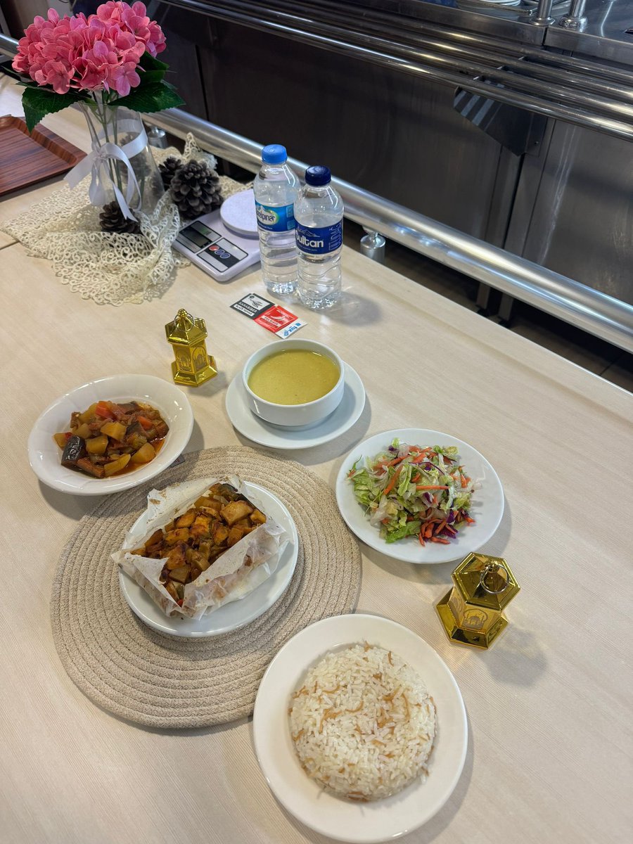 Lezzet, muhabbet ve Ramazan huzuru bir arada 🌙

Her gün binlerce gencimizi aynı hassasiyetle buluşturuyoruz.😊

📍 İstanbul GSB Yurtları