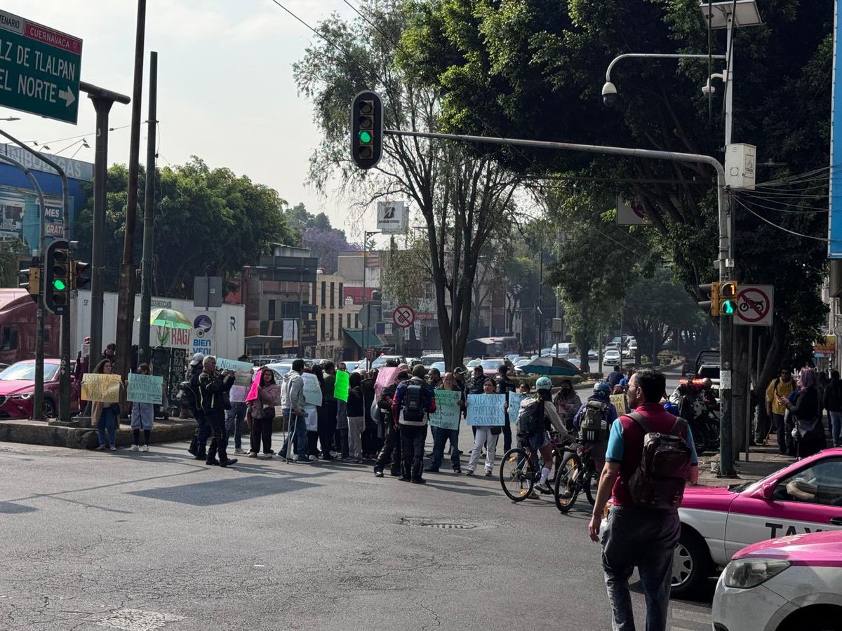 Red Vial tweet media