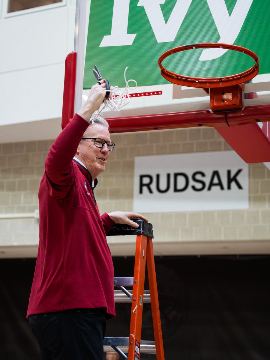 Penn Men's Basketball tweet media