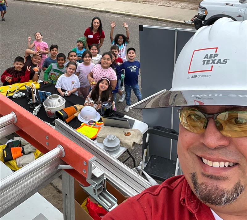 AEPTexas's tweet photo. AEP Texas was in McAllen recently to give students a close-up look at the people, equipment and safety practices involved in delivering electric service. Full story: https://t.co/c30DrItzO6
#WeAreAEPTexas #EmployeeCommitment #CareersInEnergy https://t.co/unwbK6I74p