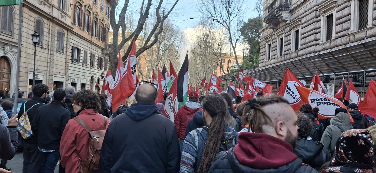 PapProvincialt's tweet photo. ❌NOI DICIAMO NO!❌

No alla Guerra
No al Governo Meloni
NO al Referendum Costituzionale https://t.co/kBxsAZ08M7
