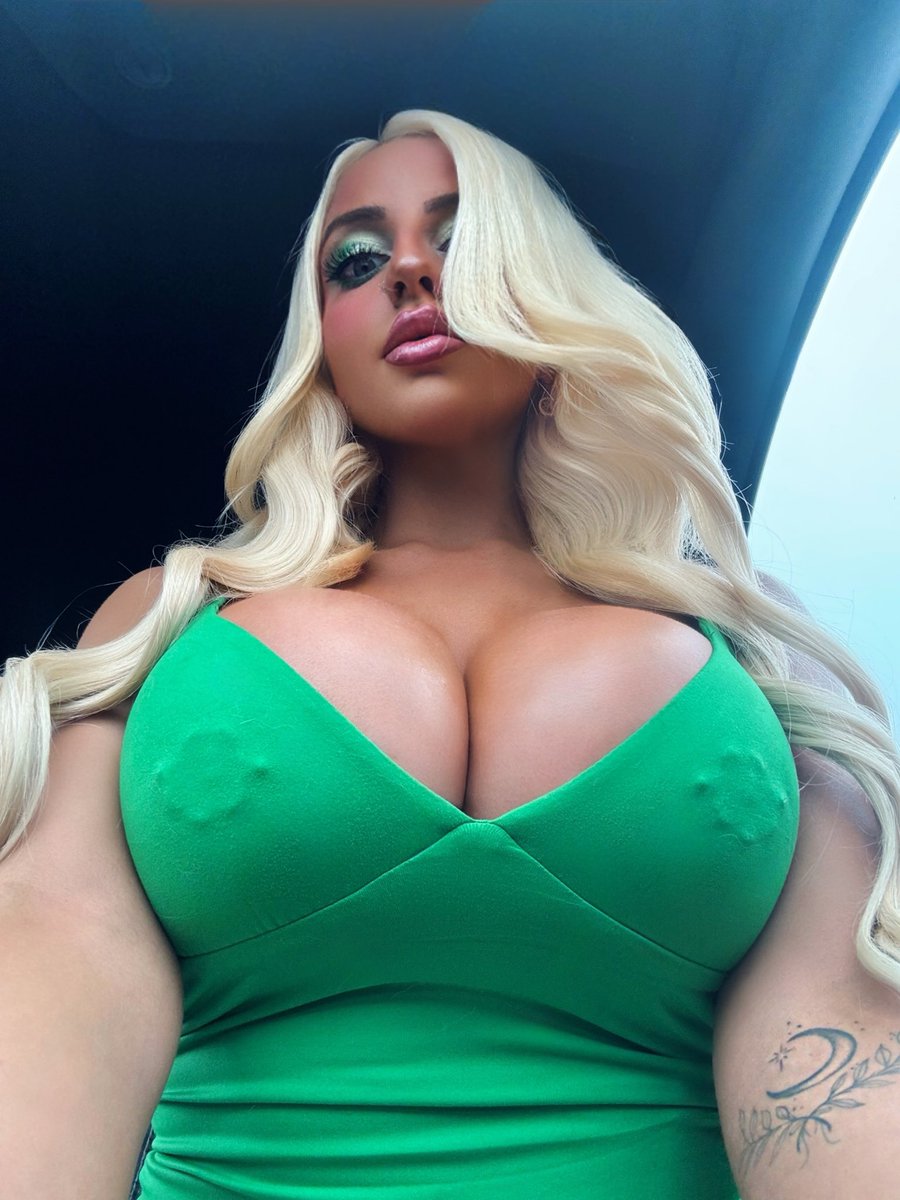 ginadarlingxox tweet media