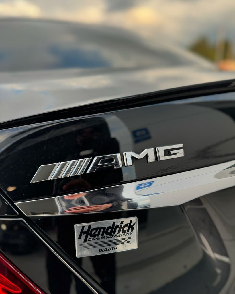 Kat A 🌸 tweet media