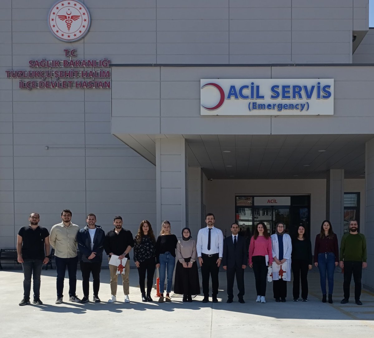 Kaymakamımız Sayın Harun OKÇİN tarafından İlçe Devlet Hastanemize gerçekleştirilen ziyarette, sağlık çalışanlarımızla bir araya gelinerek yürütülen çalışmalar hakkında değerlendirmelerde bulunuldu.
Ziyaret kapsamında, görev yapan sağlık personeline Başarı Belgeleri takdim edildi.