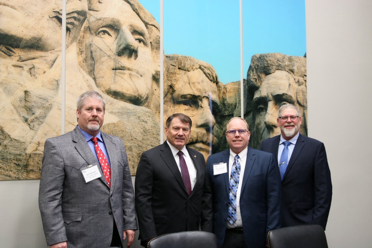 Senator Mike Rounds tweet media