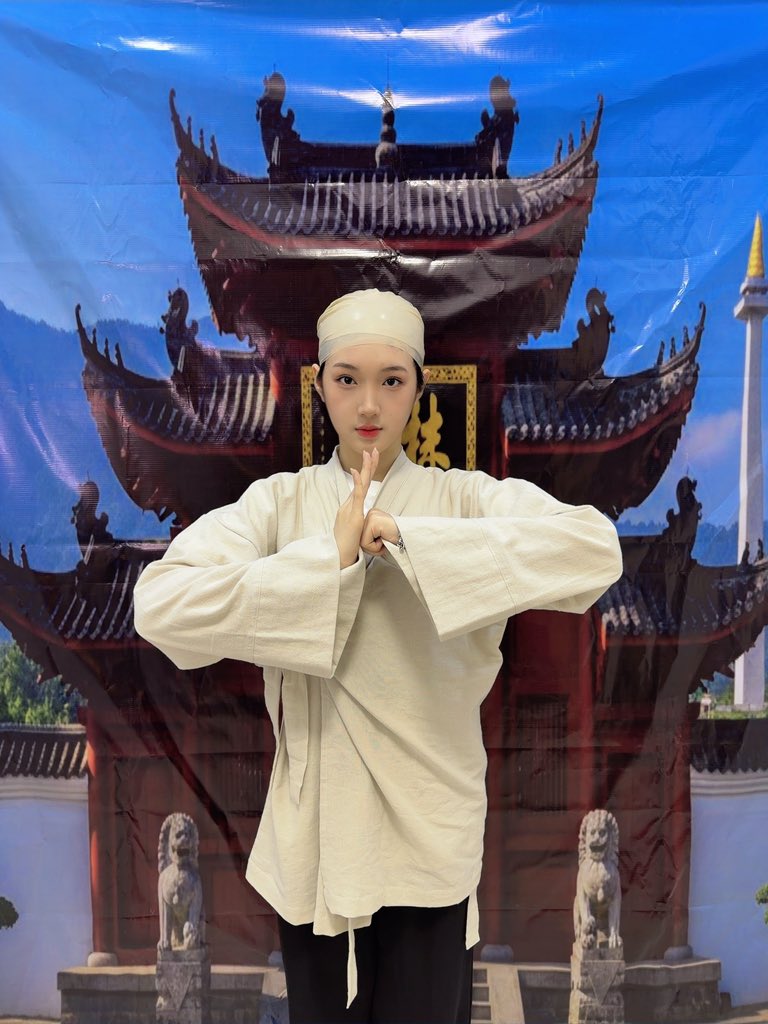 Adeline Wijaya tweet media