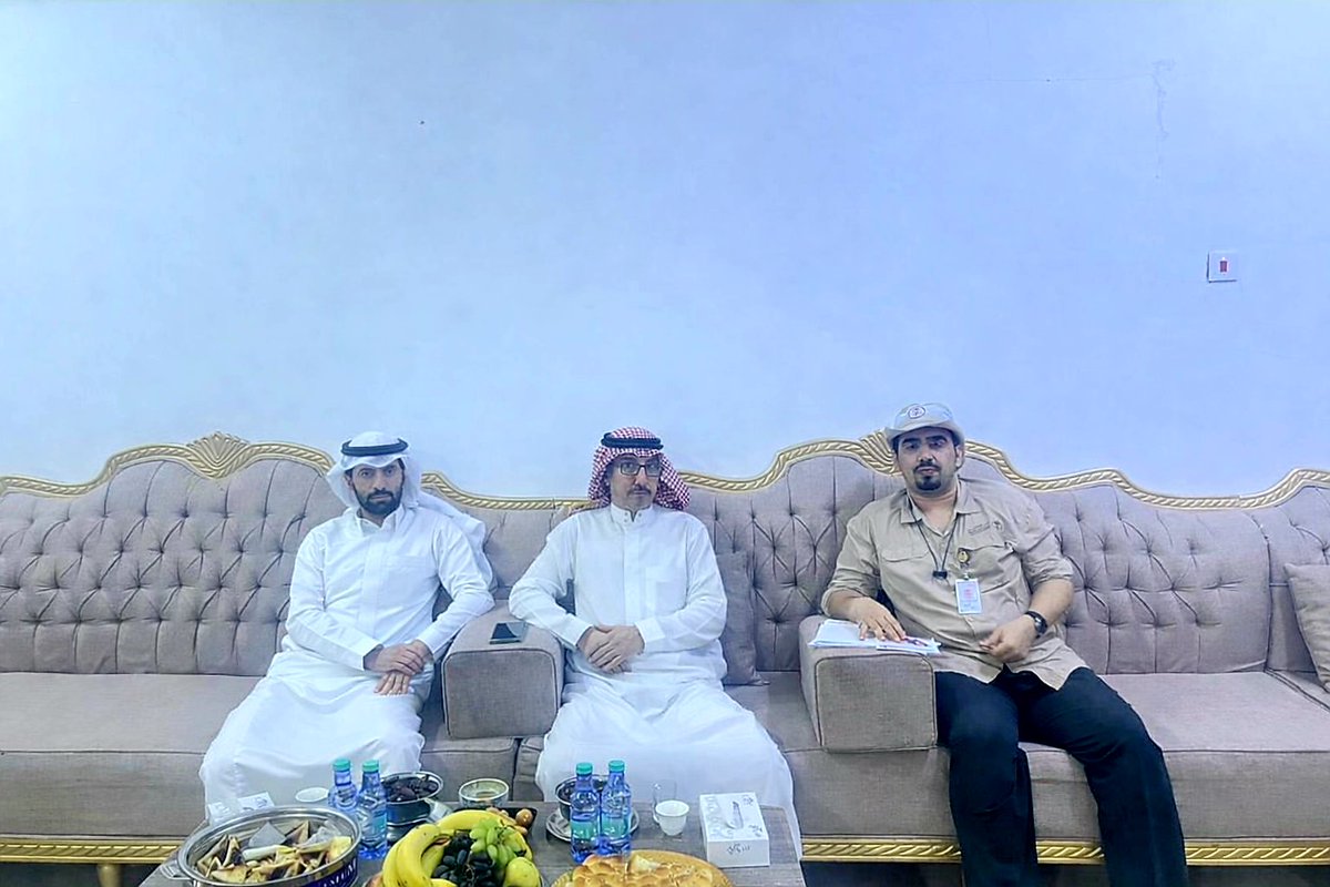 نور الفلك tweet media