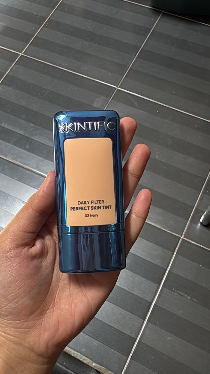 wts skintific skintint shade 02 ivory baru dipake 2x kena harga 75