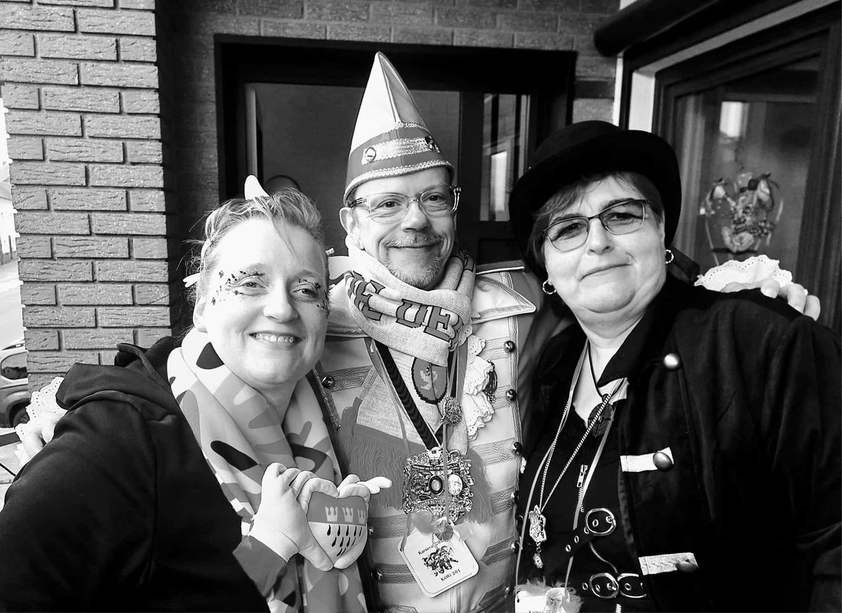 Die wahre Fürstin der Finsternis tweet media