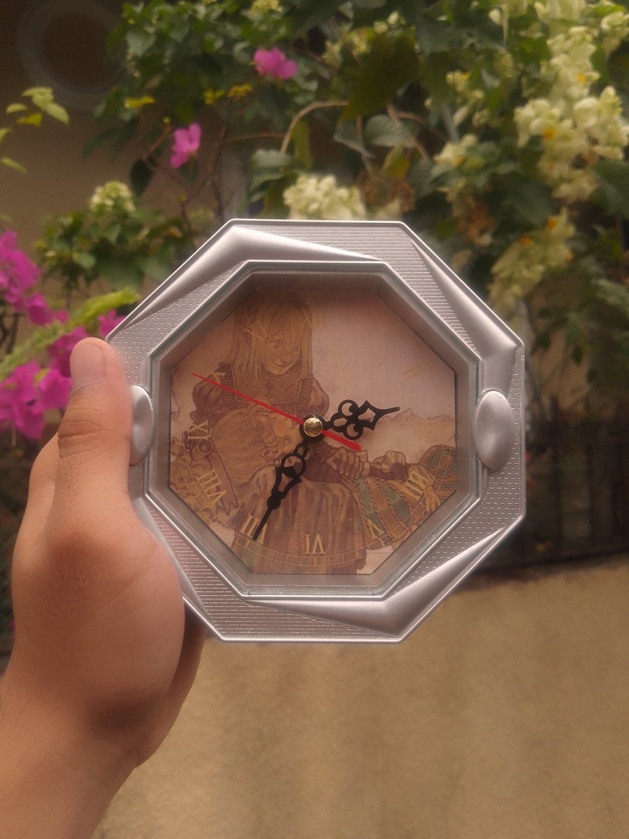 Yaelokre Clock ⏰💛✨

#yaelokre #meadowlark #crafts