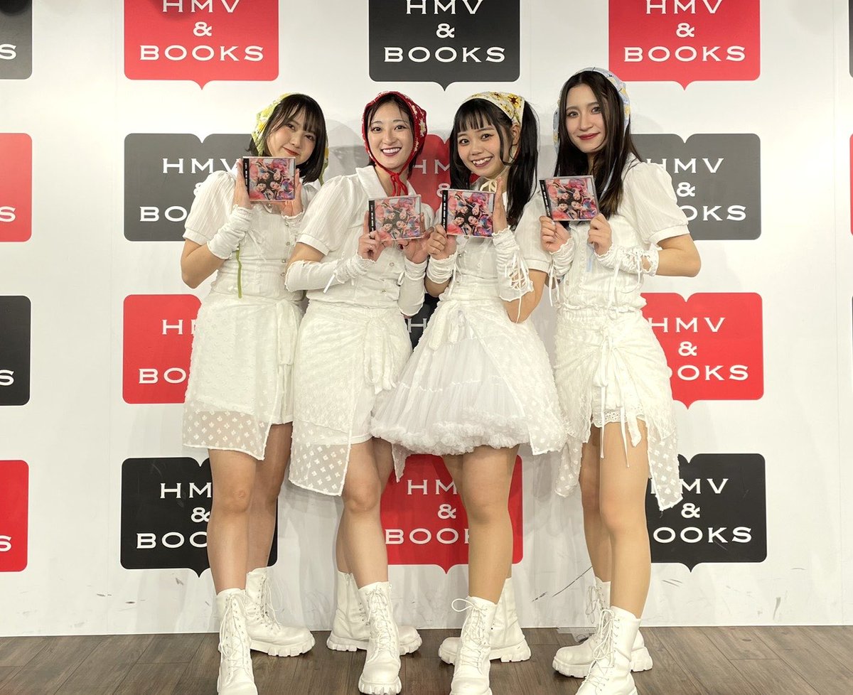 【新章 大阪☆春夏秋冬】<a href="/syukasyun/">新章 大阪☆春夏秋冬</a>
 
本日は「LIFE is ART」発売記念イベントを開催🎤
 
記念すべき発売日に会場は大盛り上がりでした🥳🫶
 
イベント終了後、お写真をいただきました！
CD発売おめでとうございます🎊✨
 
またの開催をお待ちしております❗️❗️
#大阪春夏秋冬 #しゅかしゅん
