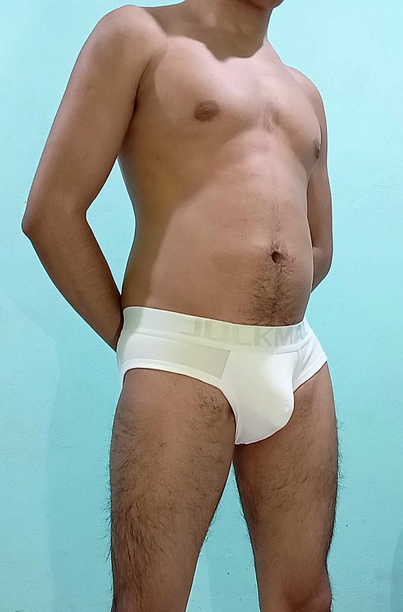 fer_shark's tweet photo. Modelando trusa blanca, marca Jockmail https://t.co/VLtPCWYiDt