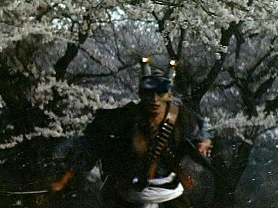 dragoner_JP's tweet photo. Youtubeで『帝都物語』見ているけど、加藤保憲のビジュアルいいよなあ。日本映画の登場人物で、後にビジュアルが大きな影響及ぼしたのって、『八つ墓村』の田治見要蔵、『犬神家の一族』のスケキヨに並ぶんじゃないだろうか https://t.co/AIKWPGkL9P