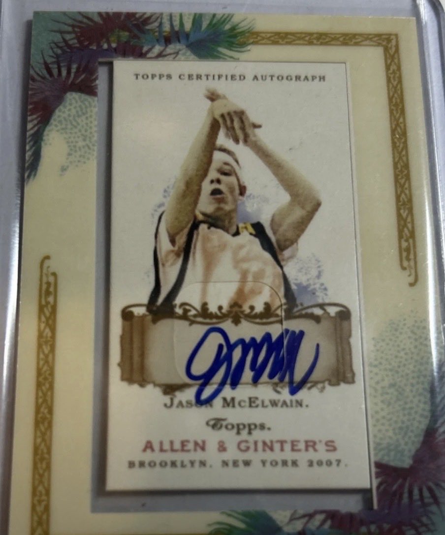 Gorillaz in a Coupe tweet media