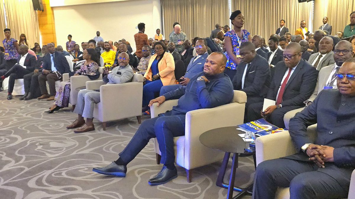 Francine Bitota tweet media