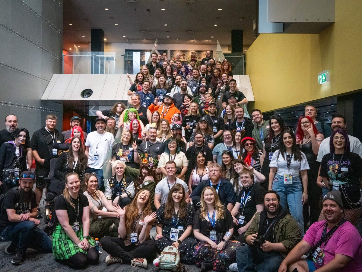 pixel 🦇 tweet media