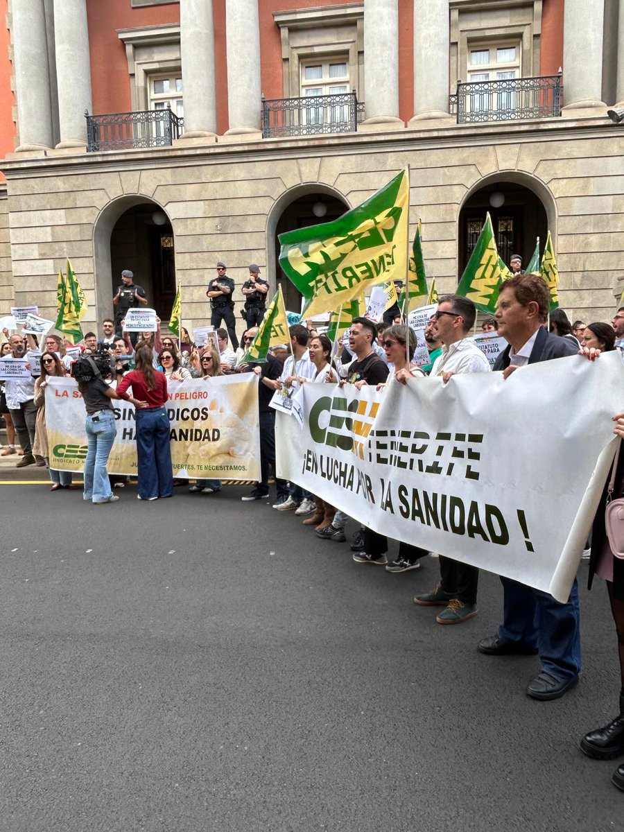 Medicos Tenerife tweet media