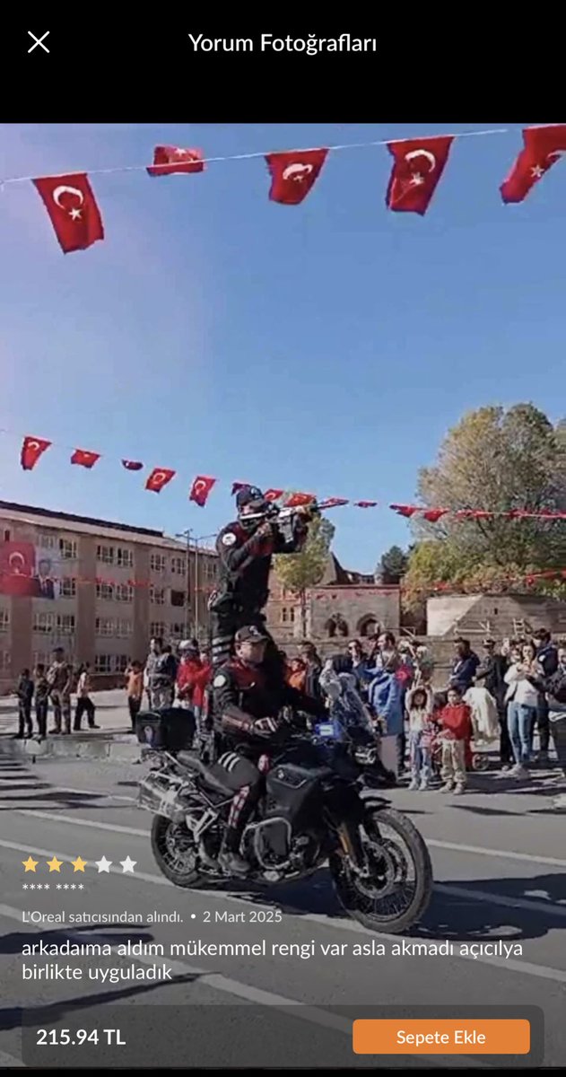 Kafam çok karıştı Türk kırmızısı gibi bi şey mi bu ondan mı bu foto noluyo