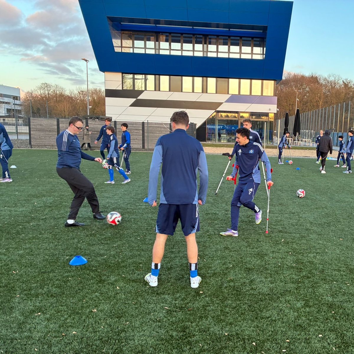 HSV e.V. tweet media