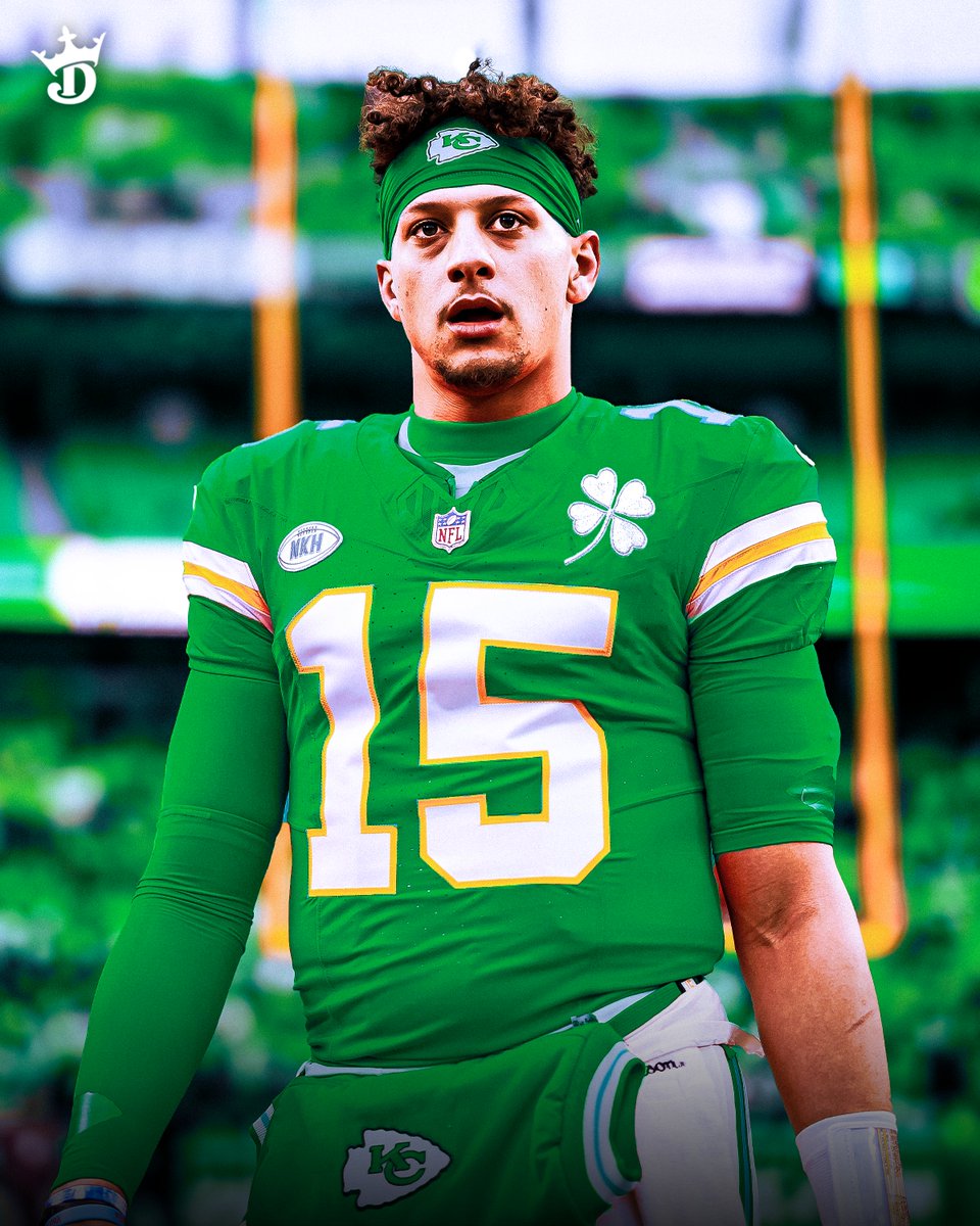 Patrick Mahomes in a green jersey for St. Patrick's Day only felt right ☘️