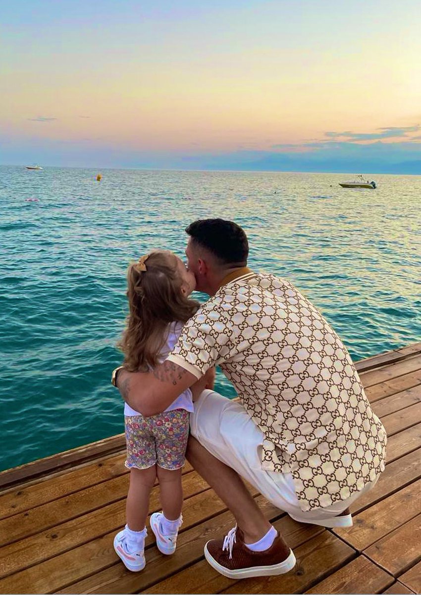 Granit Xhaka tweet media