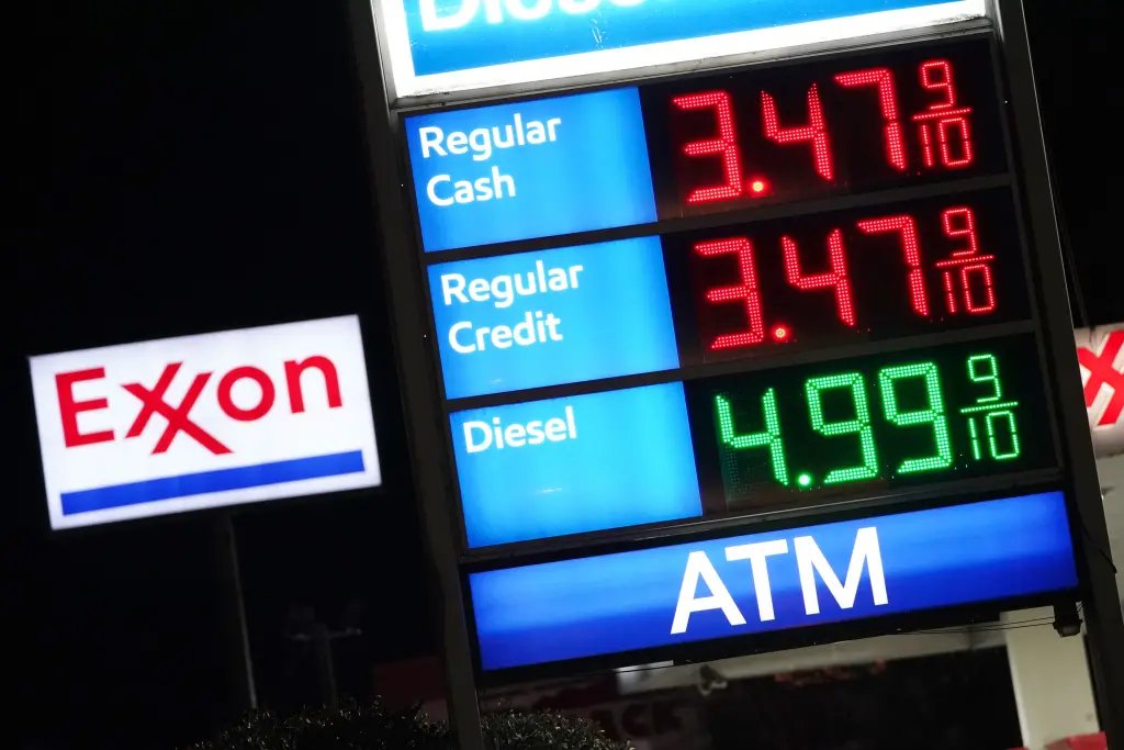 Owen Gregorian tweet media