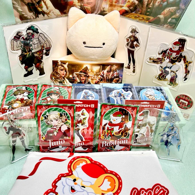 RAFFLE(ラッフル)さんからA賞のクッションをプレゼントして頂きました!ありがとうございます 想像していた10倍でっっかいね君…ふわふわだ… 2枚目は個人的に姉と一緒に楽しんだ戦利品です