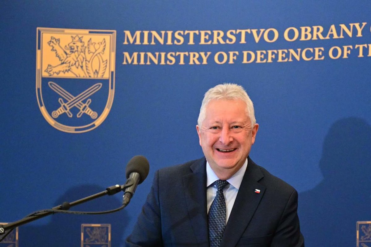 Poslední skaut™ tweet media