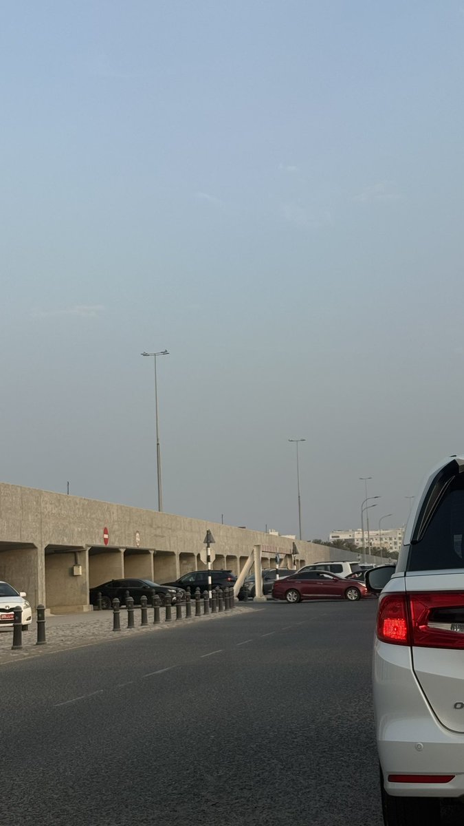 ___Hamood's tweet photo. مساكم الله بالخير جميعاً 

شرطة عمان السلطانية ضروري تشوفولنا حل لهذي الزحمة في الحيل الشمالية 

تجاوزات من اكتاف الطريق و انغلاق النفق بسبب القيادة العشوائية 

@RoyalOmanPolice @M_Municipality @MctMunicipality https://t.co/KRB6ckC836