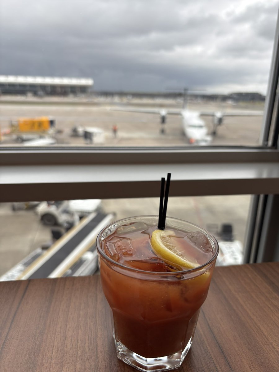 UA635,NH101,NH479 Hartford to Naha
via  Tokyo Haneda. ハートフォードからユナイテッド航空とANAをワシントン、羽田空港で乗継をして那覇まで。