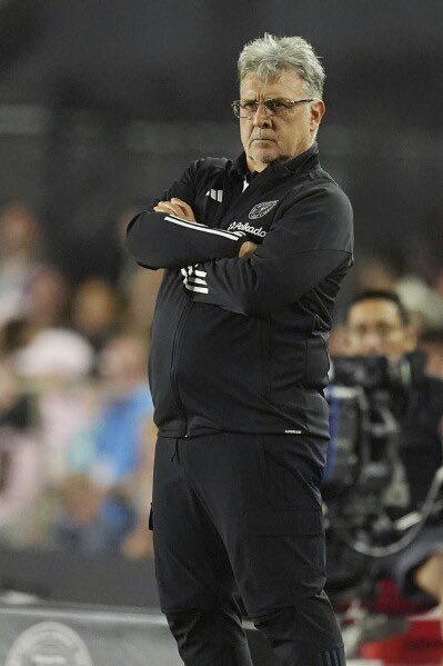 DonJonMusic19's tweet photo. Es el tata martino https://t.co/4d9EXEASSG