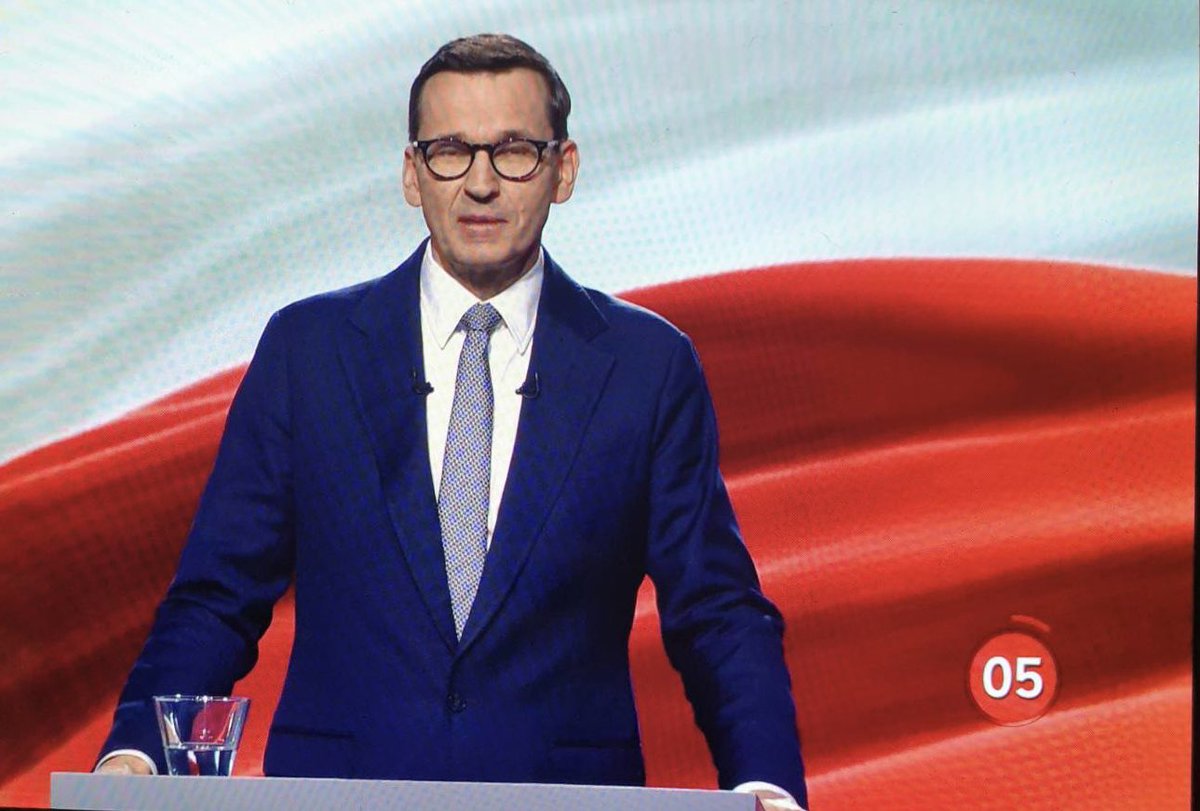 Wystąpienie <a href="/MorawieckiM/">Mateusz Morawiecki</a> na UAM w Poznaniu upewniło mnie,że ten
„mega”mądry człowiek (pomimo,że Polacy odrzucili w 23r. b.dobre rządy <a href="/pisorgpl/">Prawo i Sprawiedliwość</a> na czele z PMM) nie obraził się i nie zniechęcił. 
Dalej z energią i zapałem chce walczyć o POLSKIE interesy!🇵🇱

youtube.com/live/Ef9gSQsm_…
