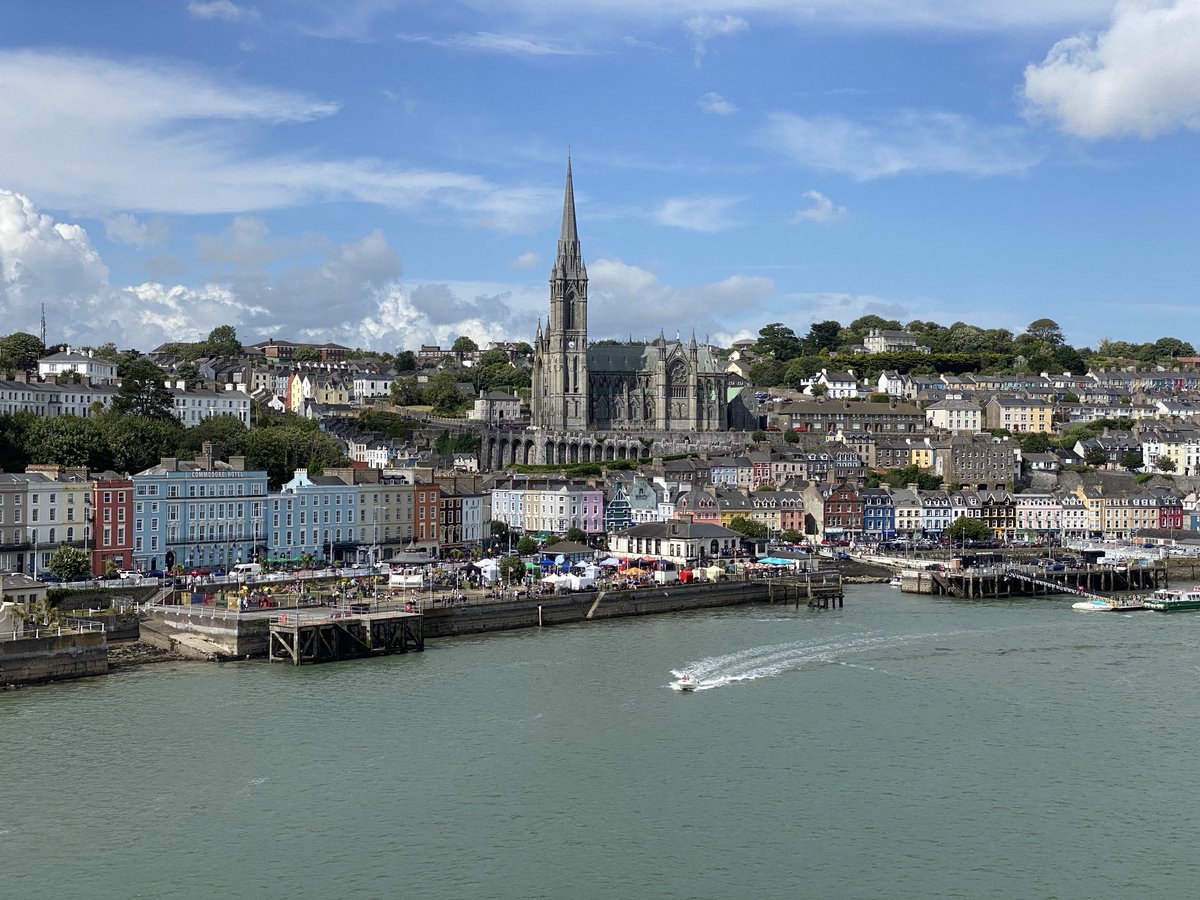 Scott Walker tweet media