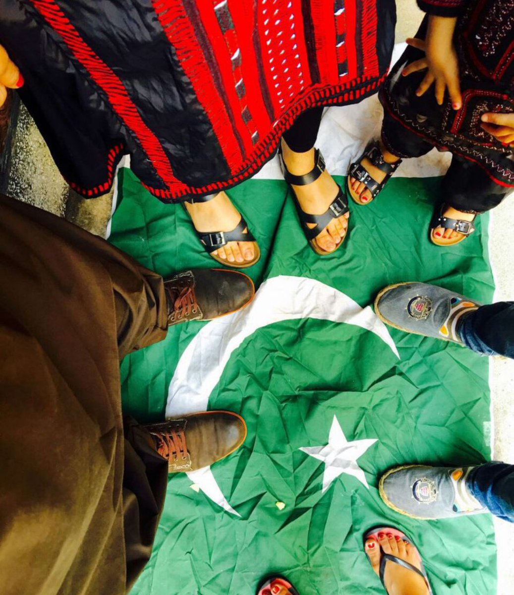 Like this post if you think HaIaI food should be banned 🚫