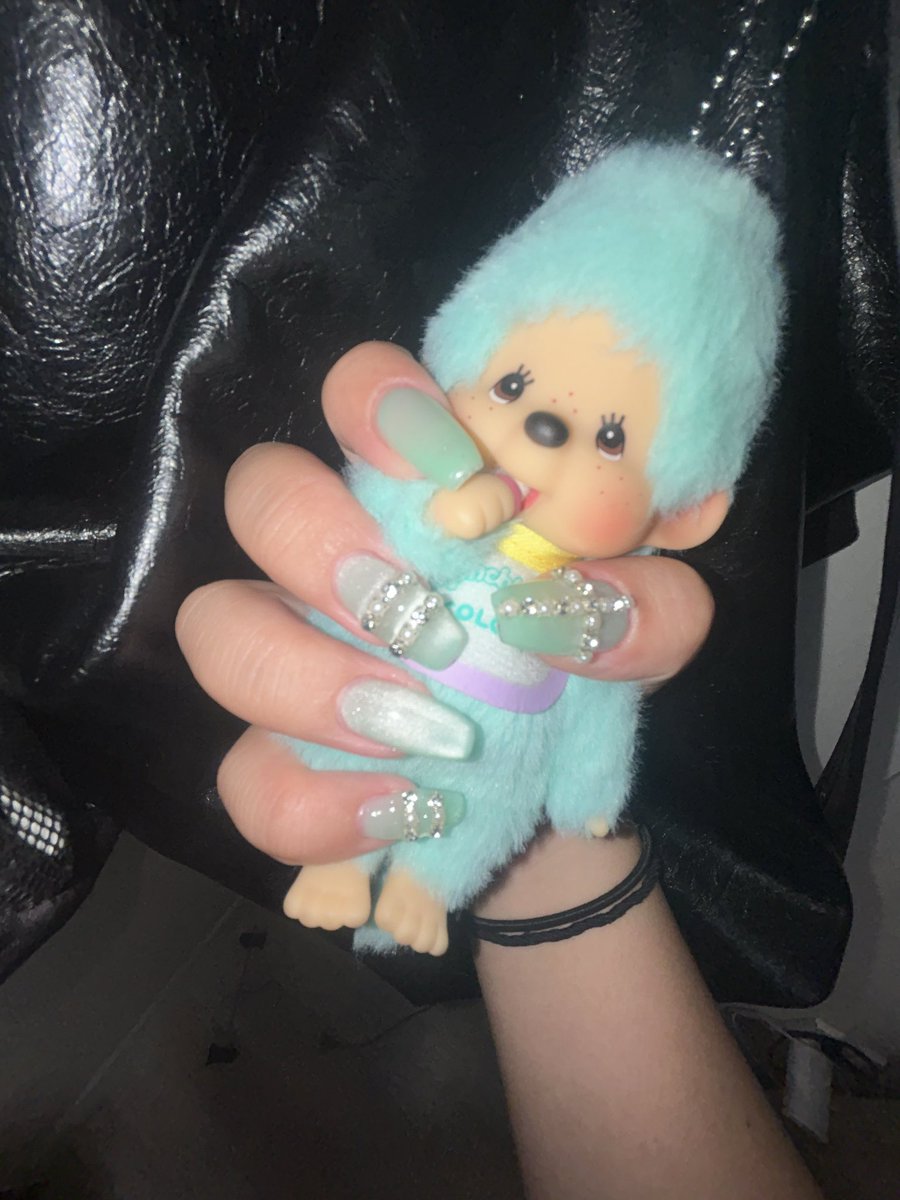 먼지.. tweet media