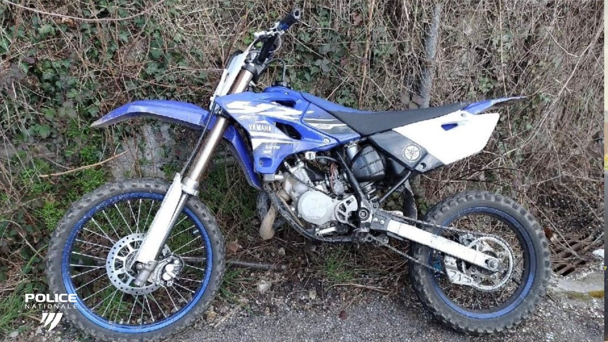 Police Nationale 42 tweet media