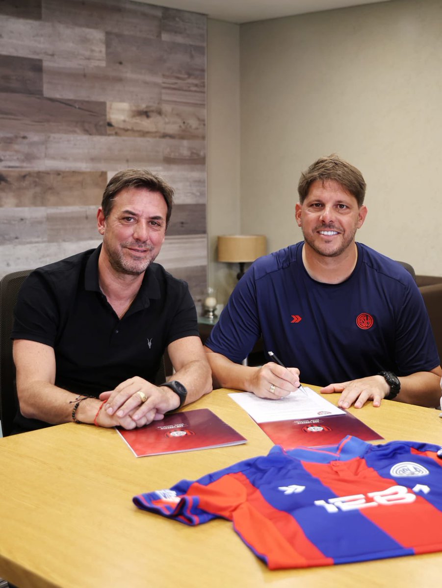 Damián Ayude tenía contrato hasta JUNIO y la CD transitoria se lo renovó (con mejora) hasta DICIEMBRE. Ellos se van en MAYO pero lo echaron en MARZO.

¿Entienden la desprolijidad que significa eso? Y los costos los paga San Lorenzo.