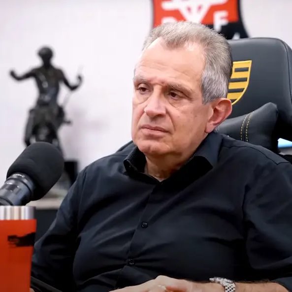 🚨‼️ Palmeiras, Bahia e Red Bull Bragantino apresentaram uma proposta dentro da Libra para destinar 3% do contrato com a Globo diretamente aos clubes da Série C, o que aumentou o conflito com Flamengo, Grêmio e Remo. 

A medida surge em meio a divergências sobre a divisão das