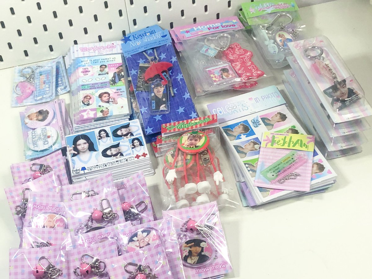 FEELING BLUE ★ tweet media