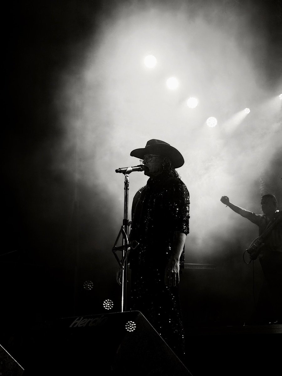 Elvis Crespo tweet media